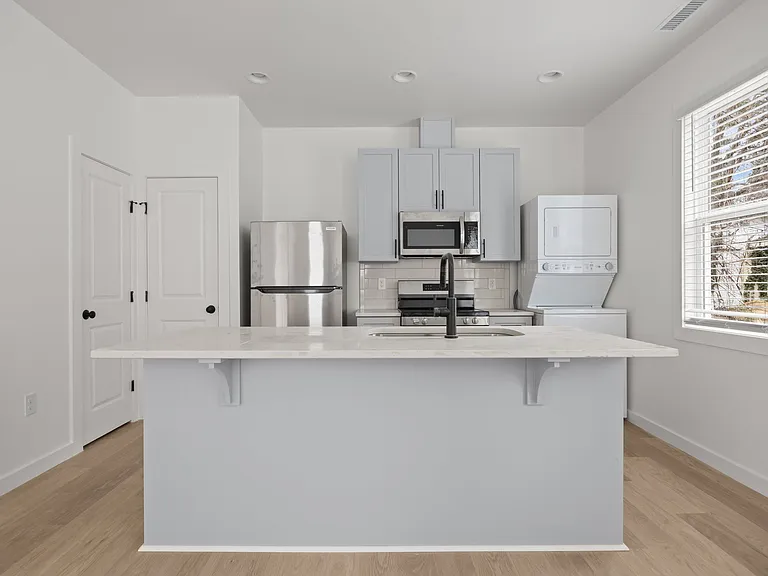 2815 Wilcox Pl — Photo 5