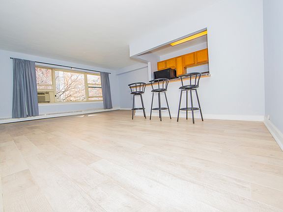 4th image of 4920 N Marine Dr APT 411