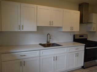 609 N Baker St, Santa Ana, CA 92703