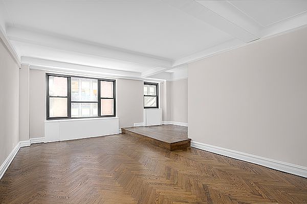 1st image of 15 E 36th St #4CC