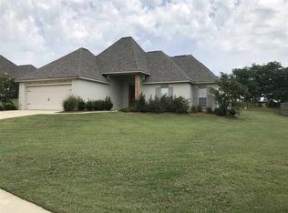 112 Trailbridge Xing, Canton, MS 39046