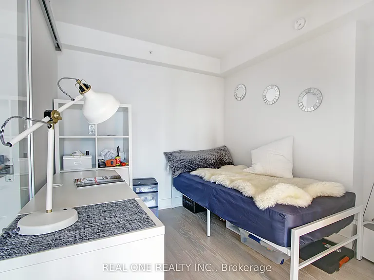 955 Bay St #2313 — Photo 18