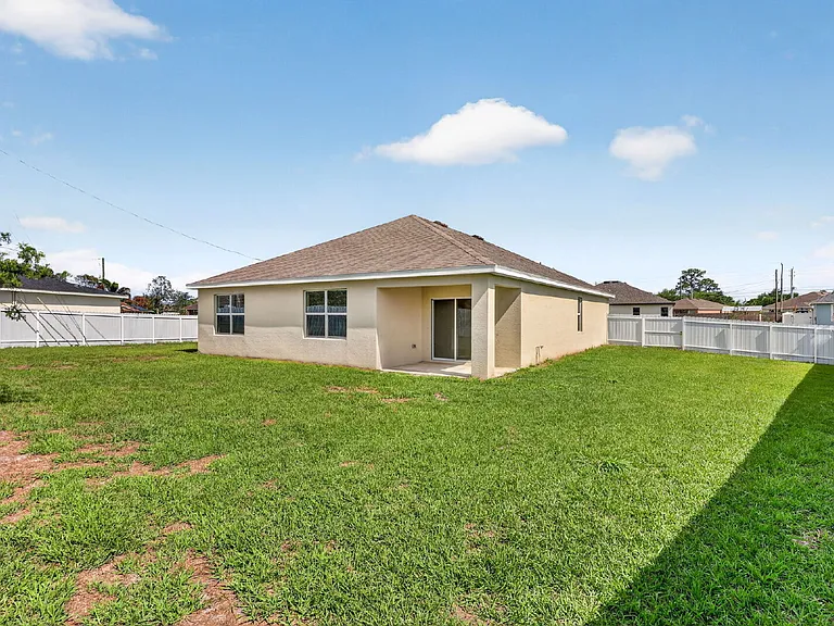 393 SW Tarra Ave — Photo 38