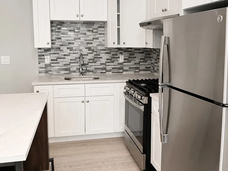 127 16th Ave #1 — Photo 3