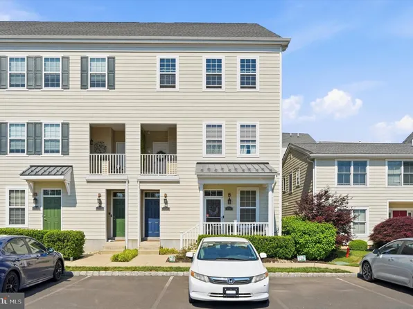 121 Hagen Dr #B, Bensalem, PA 19020