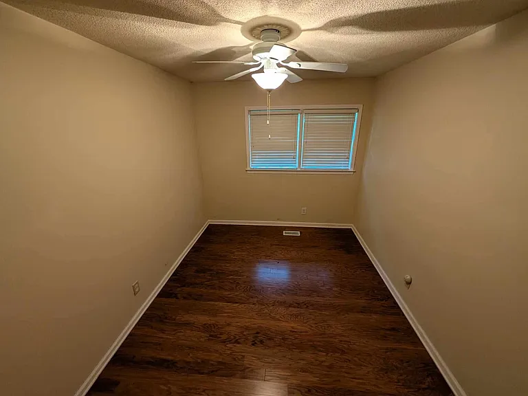 317 Grant Dr — Photo 12