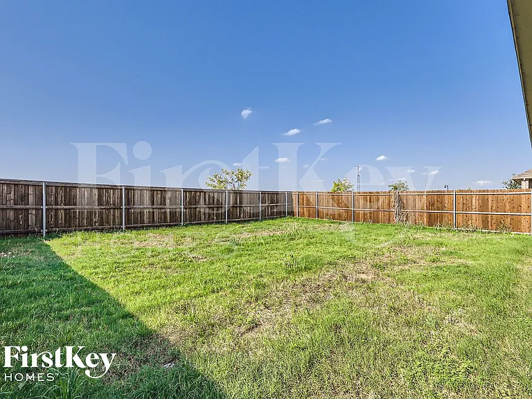212 Wyndemere Ln — Photo 27