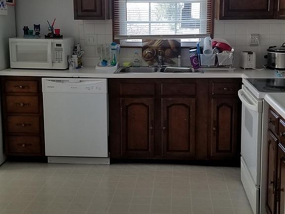 3rd image of 712 Zorn Ct