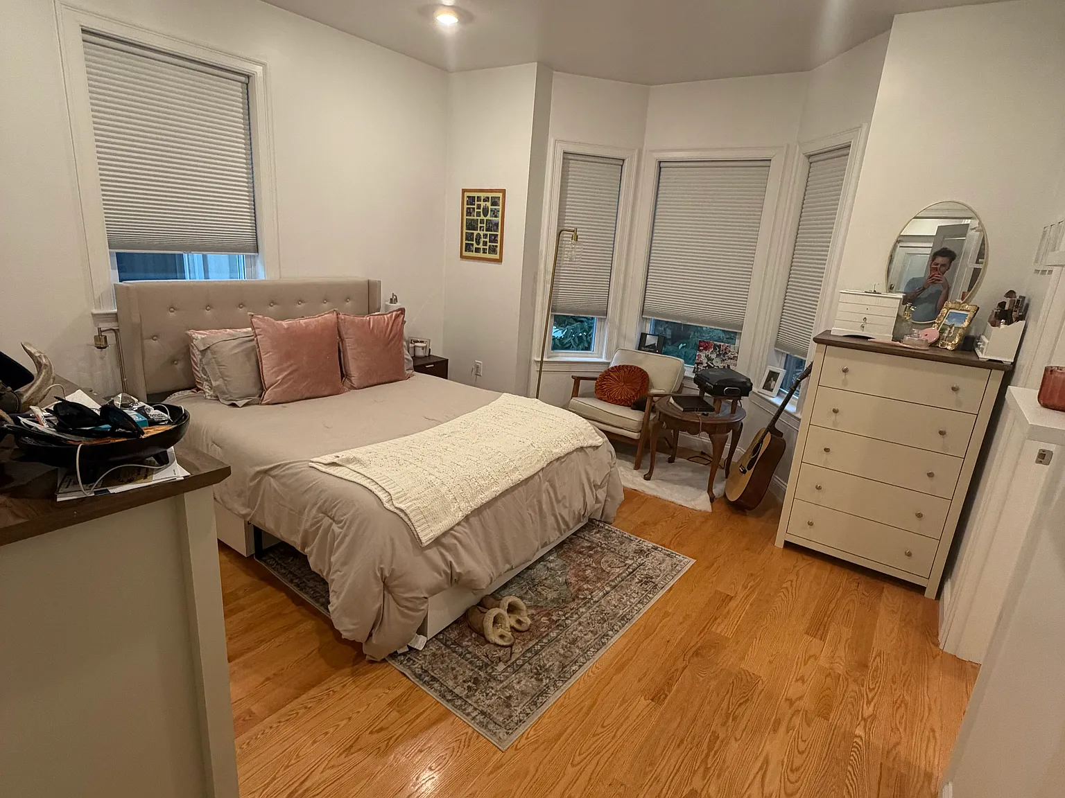2 bed, $4,000 — Photo 2