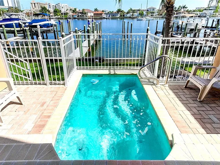120 Brightwater Dr #6 — Photo 3