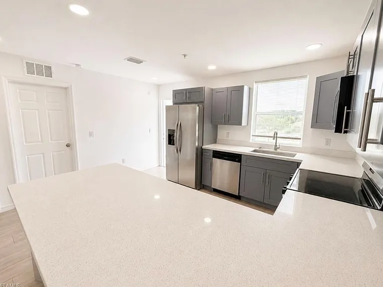 3815 Chiquita Blvd S #201 — Photo 40