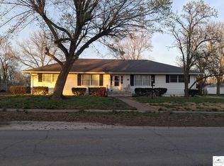 308 E Benton St, Windsor, MO 65360