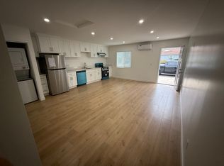 18313 Lorne St, Reseda, CA 91335