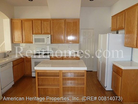 3rd image of 11753 Miro Cir