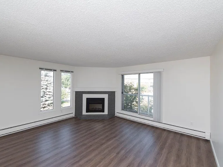 1837 11th Ave SW — Photo 18