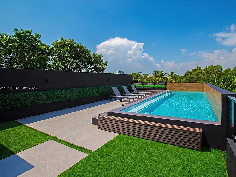 420 SW 15th Rd — Photo 8
