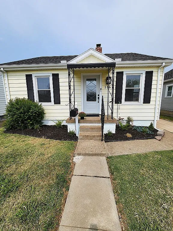 516 Stanley Ave photo 1