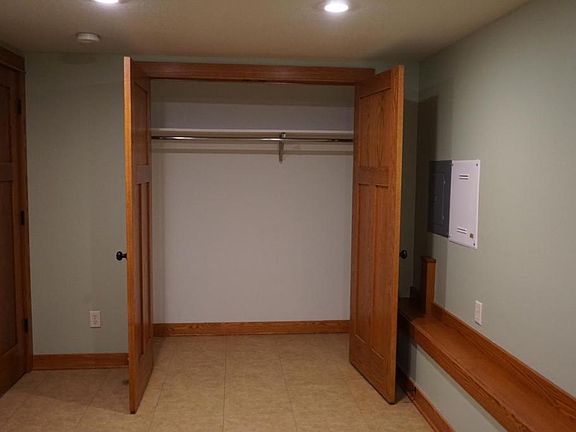 4th image of 16864 S Davis St #L-c