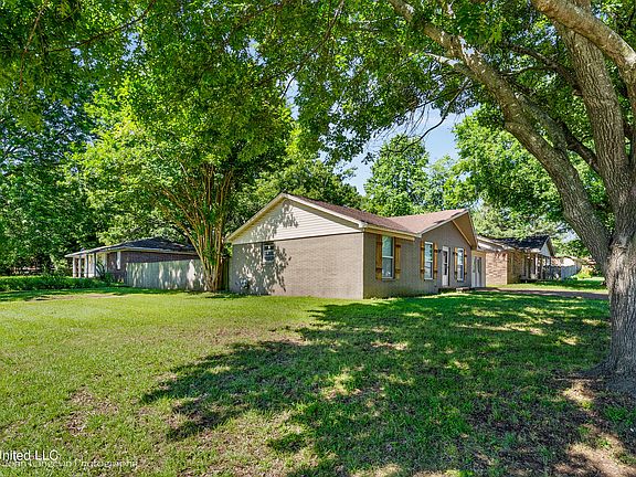 3rd image of 3455 Mayfair Dr