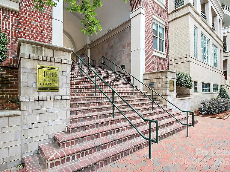 400 N Church St #414 — Photo 3