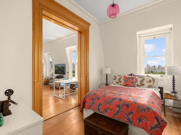 1 West 72nd Street image 4 of 25