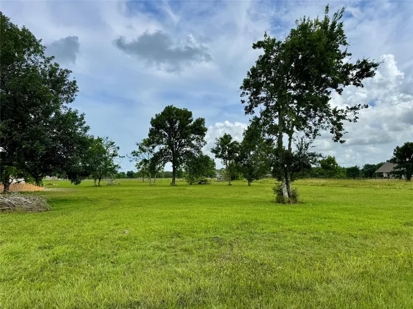 33011 Amberjack Dr, Richwood, TX 77515
