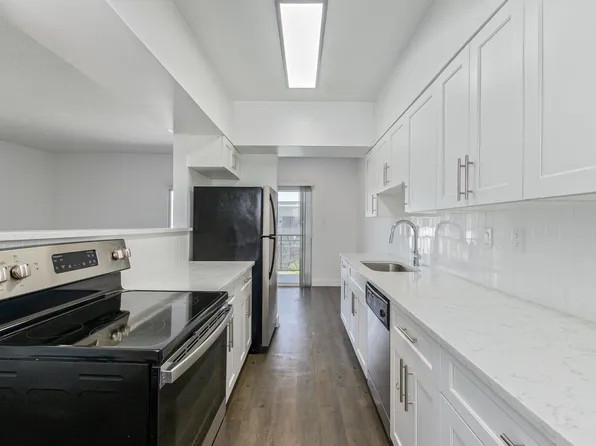 The Shorewood Apartments