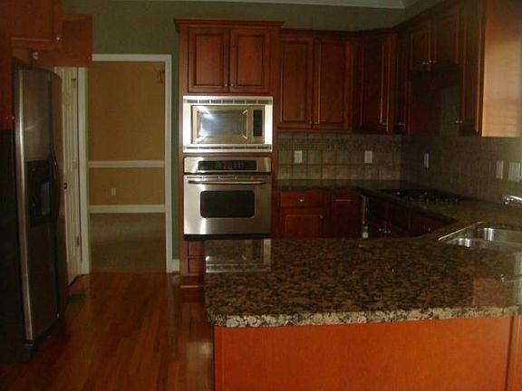 5th image of 4470 Portchester Way