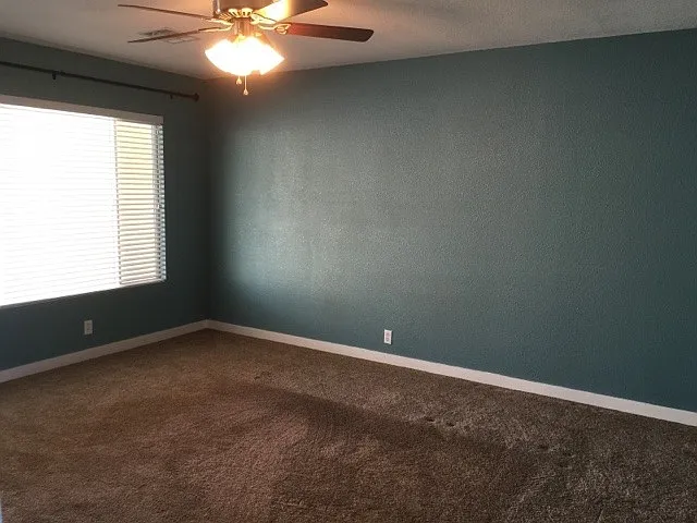 3 bed, 1200 sqft, $1,550 — Photo 3