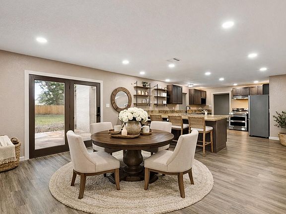 4th image of 185 Hunters Ln