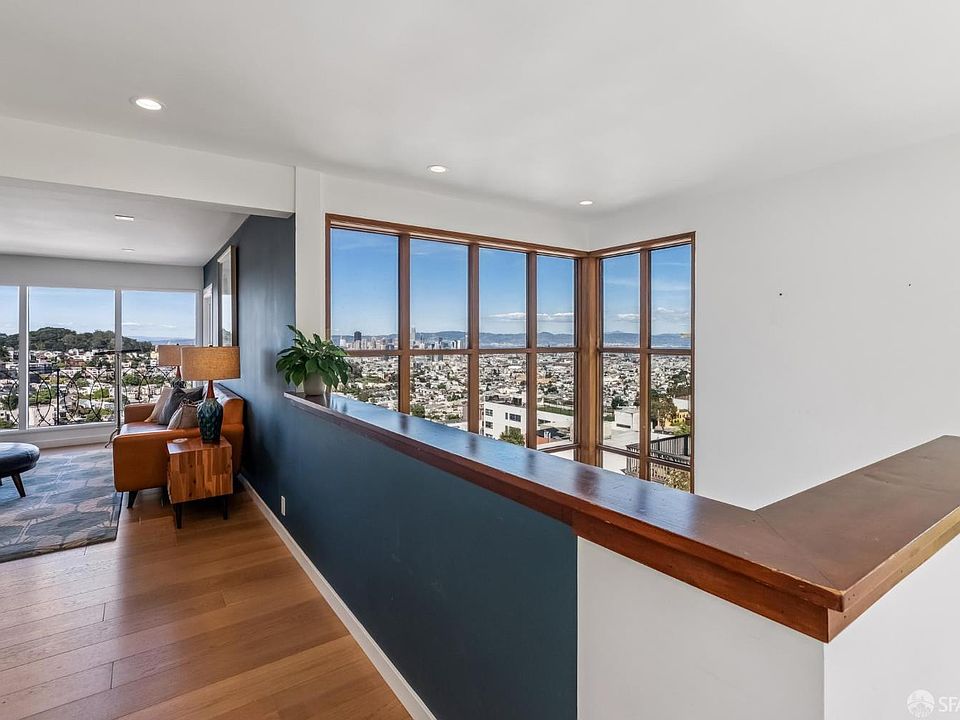 1st image of 160 Graystone Terrace #9