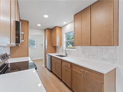 205 SE 12th St, Bentonville, AR, 72712