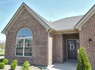 18001 Duckleigh Ln, Fisherville, KY 40023