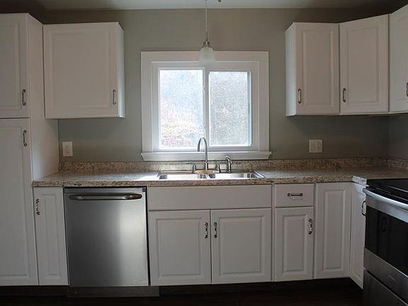 2nd image of 324 Main St