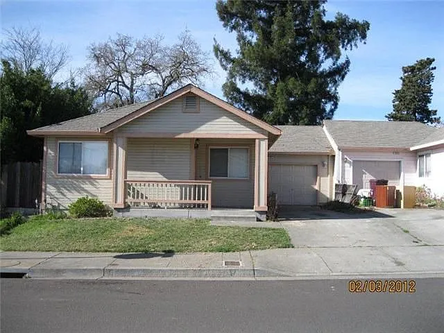 1401 Tyara Way photo 1