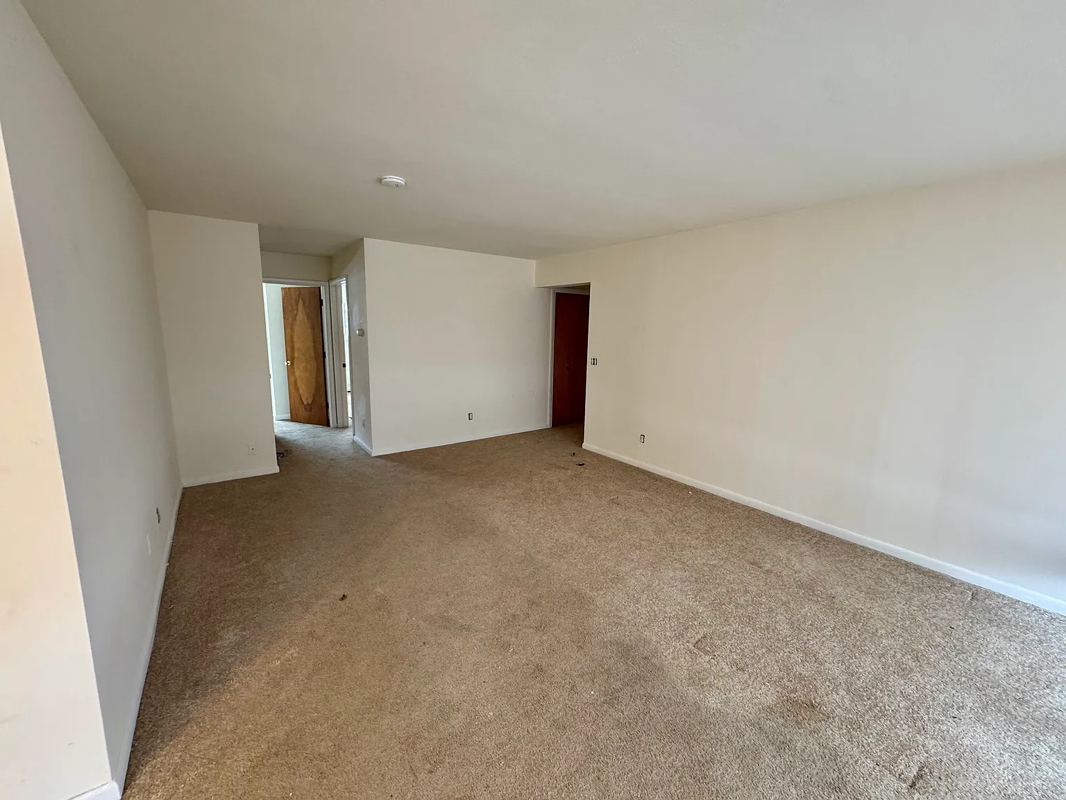 2 bed, 875 sqft, $1,925 — Photo 1