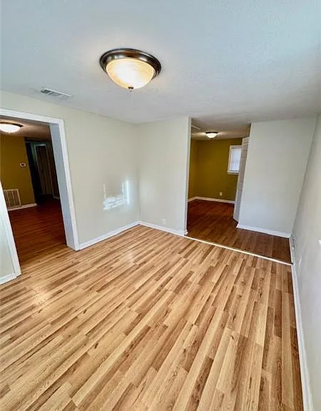 904 Sherman Ave — Photo 6