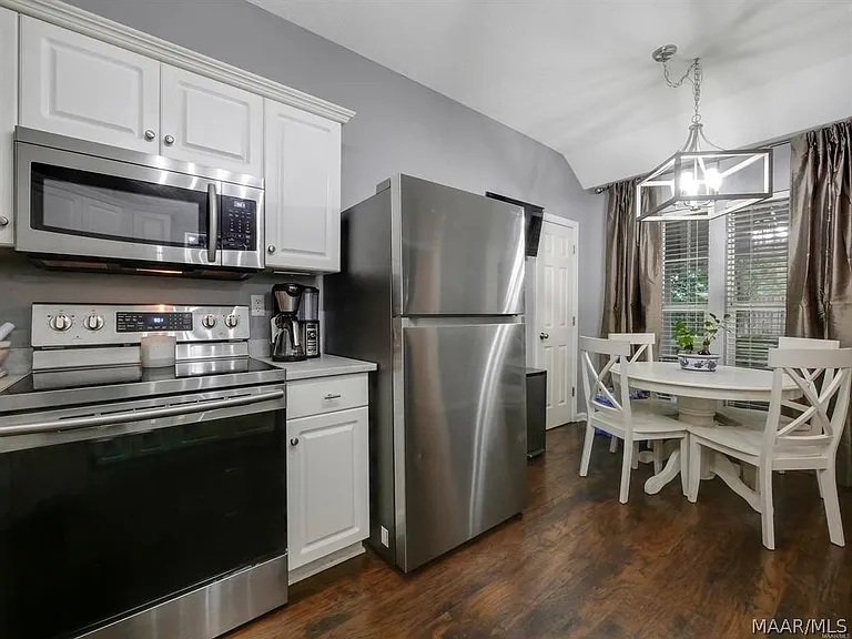 9691 Greythorne Way — Photo 8