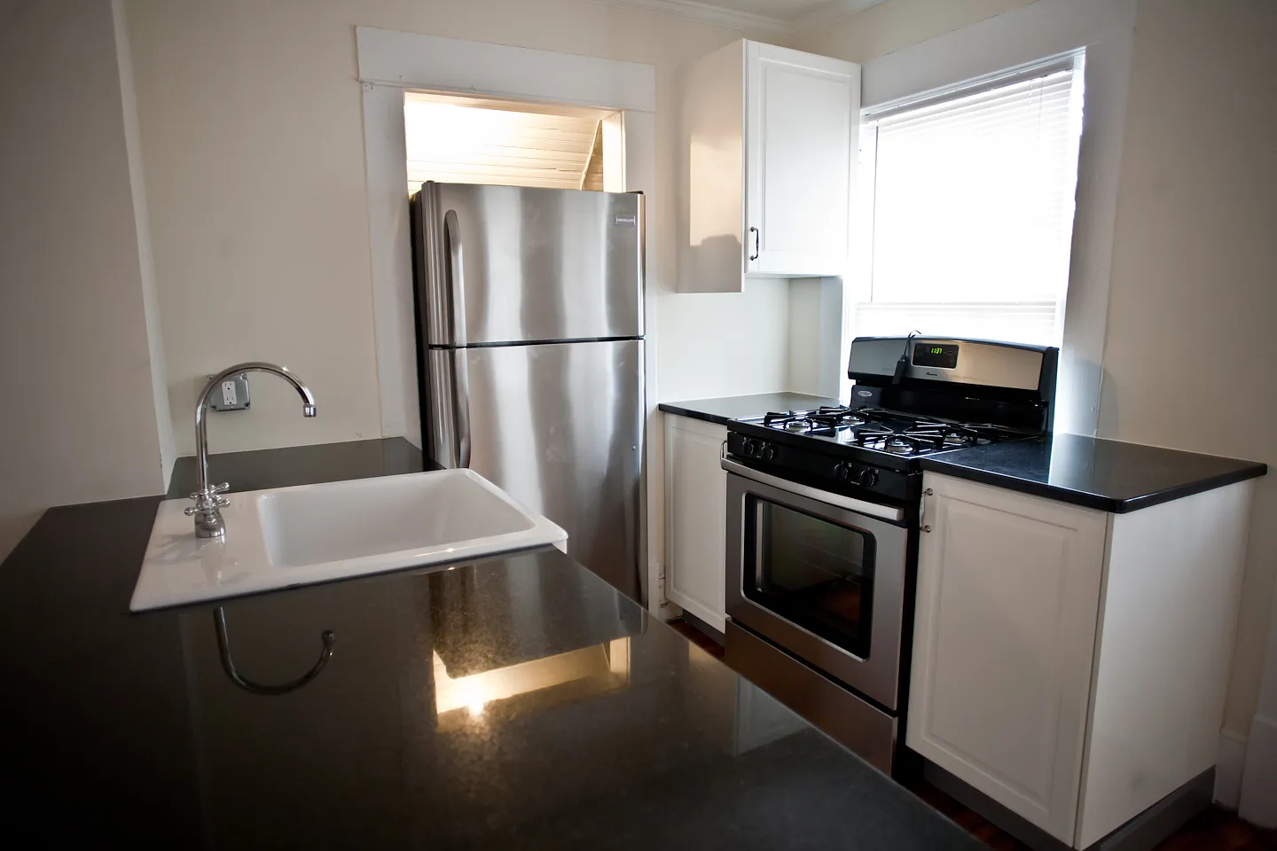 Studio Apartment in Renovated Cottage off North St — Photo 4