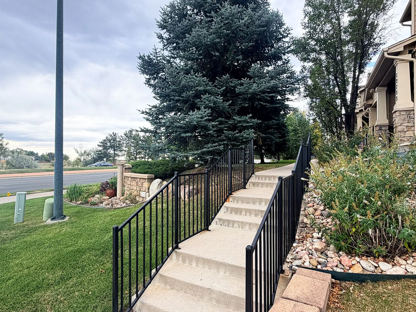 Spacious Townhome in Littleton — Photo 2