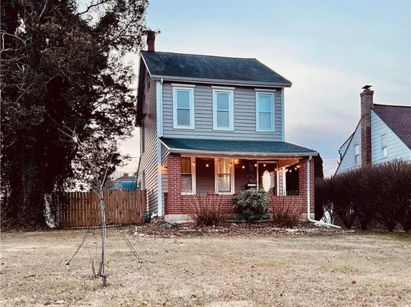 302 N 2nd St, Emmaus, PA 18049