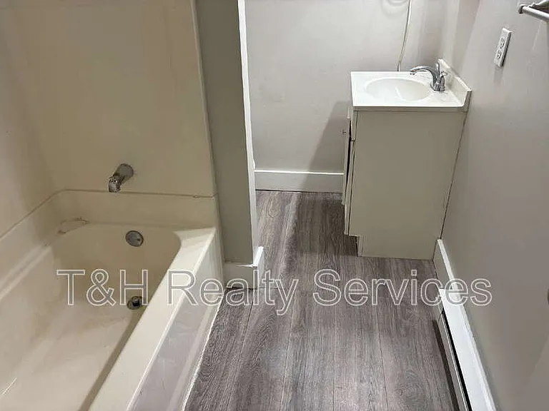 1258 E Naomi St — Photo 23