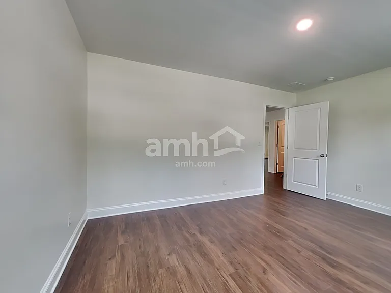 611 Rivermist Dr — Photo 20