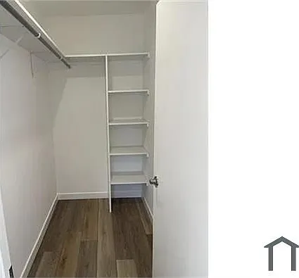 1039 E 28th St #204 — Photo 13