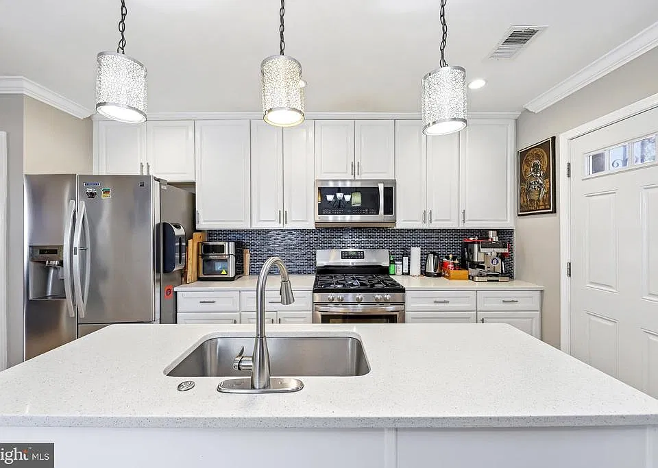 1411 Congress Pl SE