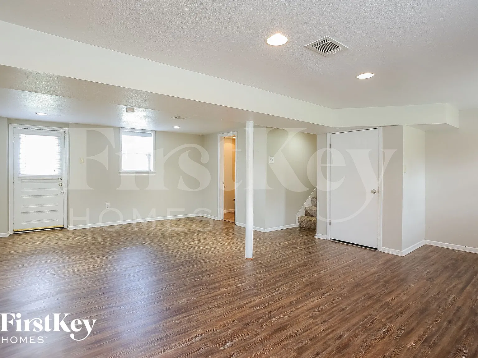 3 bed, 2.0 bath, 1398 sqft, $2,335 — Photo 4