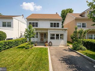 52 Wentworth Ln, Bryn Mawr, PA 19010