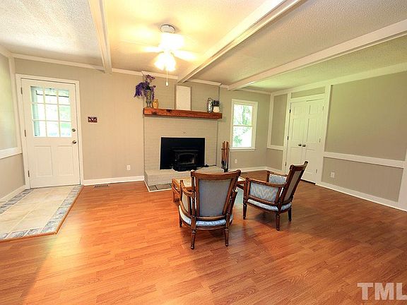 4th image of 130 Shadow Brook Dr