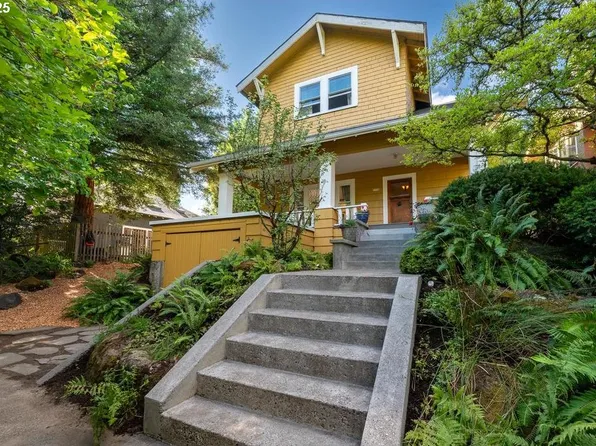 3374 SE Brooklyn St, Portland, OR 97202