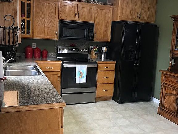 4th image of 181 Kimberly Ave